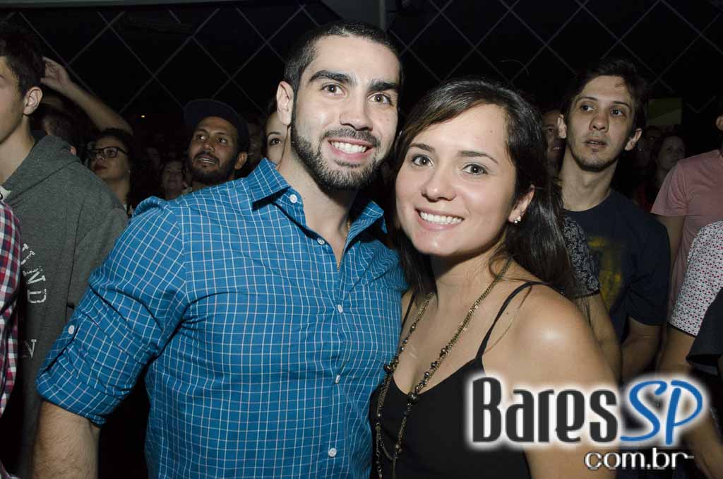 Banda Suricato se apresentou no palco do Cine Joia sábado Banda Suricato se apresentou no palco do Cine Joia sábado