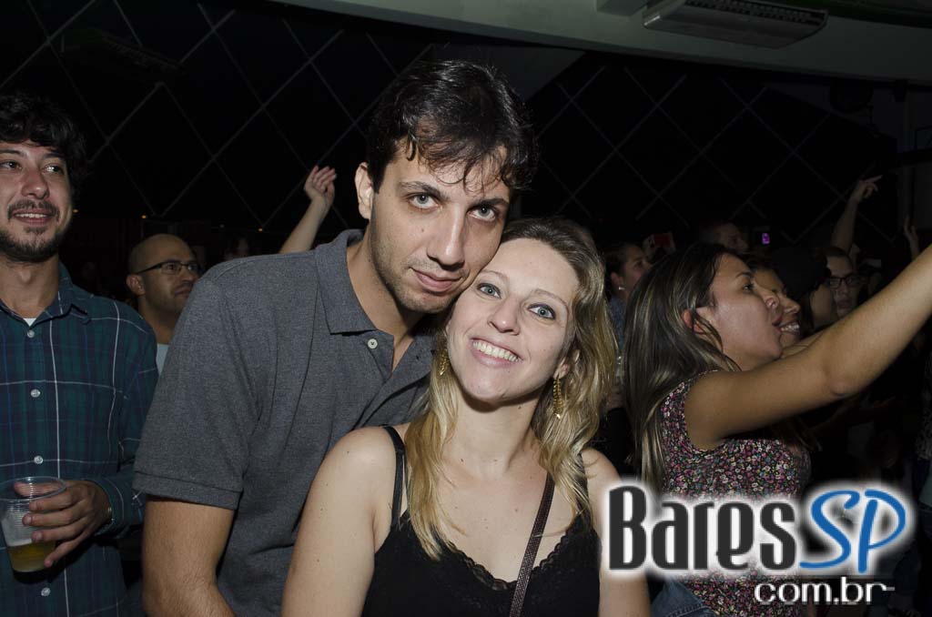 Banda Suricato se apresentou no palco do Cine Joia sábado Banda Suricato se apresentou no palco do Cine Joia sábado