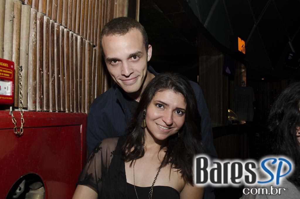 Banda Suricato se apresentou no palco do Cine Joia sábado Banda Suricato se apresentou no palco do Cine Joia sábado