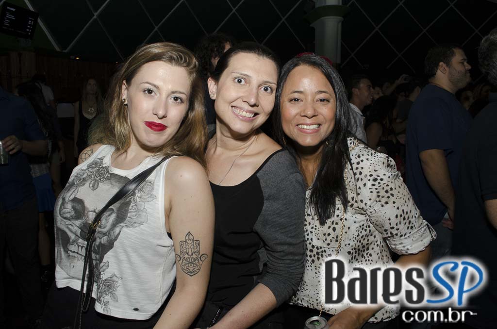 Banda Suricato se apresentou no palco do Cine Joia sábado Banda Suricato se apresentou no palco do Cine Joia sábado