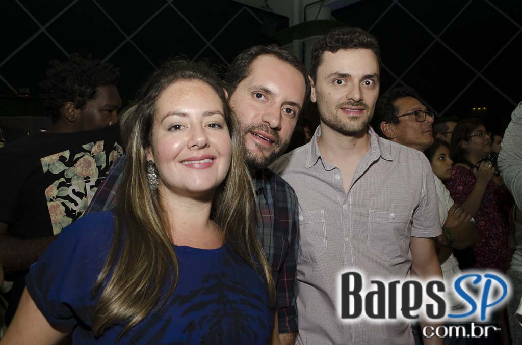 Banda Suricato se apresentou no palco do Cine Joia sábado Banda Suricato se apresentou no palco do Cine Joia sábado