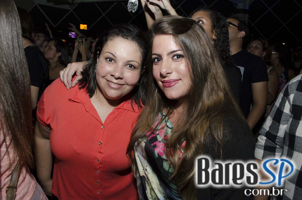 Banda Suricato se apresentou no palco do Cine Joia sábado Banda Suricato se apresentou no palco do Cine Joia sábado