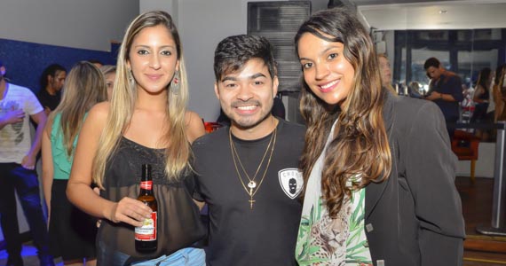 La Fiesta agitou a noite com o show de Rodrigo Reys e Go Samba