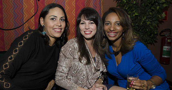 Samba em Rede apresentou Toninho Geraes sexta-feira no Traço de União