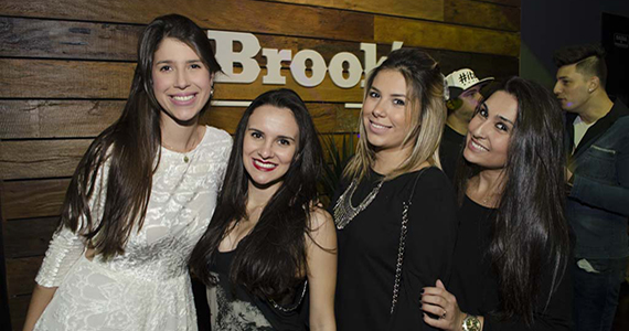 Turma do Pagode cantou seus sucessos e agitou a noite na Brooks SP
