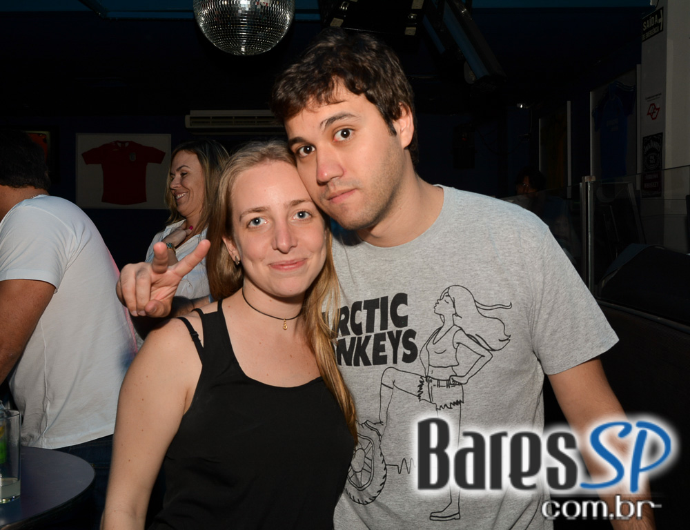 Bandas Now Here Man e Rock Fútil agitaram o palco do London Station Bandas Now Here Man e Rock Fútil agitaram o palco do London Station