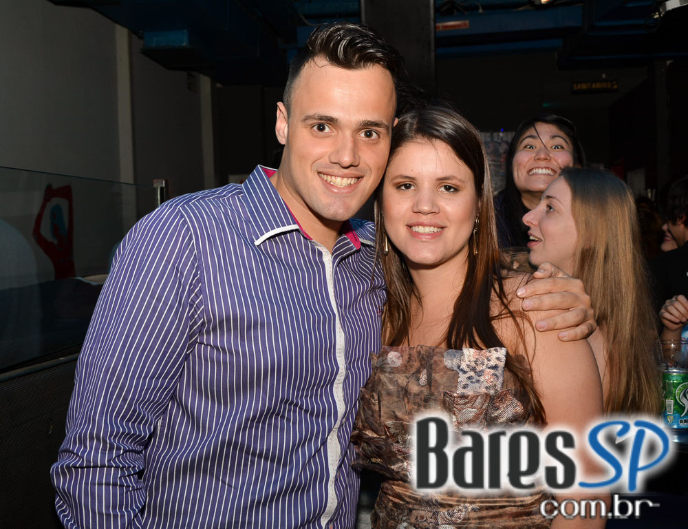 Bandas Now Here Man e Rock Fútil agitaram o palco do London Station Bandas Now Here Man e Rock Fútil agitaram o palco do London Station