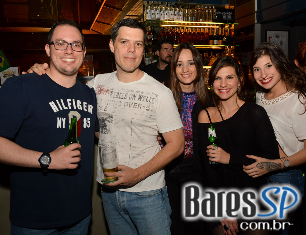 Bandas Now Here Man e Rock Fútil agitaram o palco do London Station Bandas Now Here Man e Rock Fútil agitaram o palco do London Station