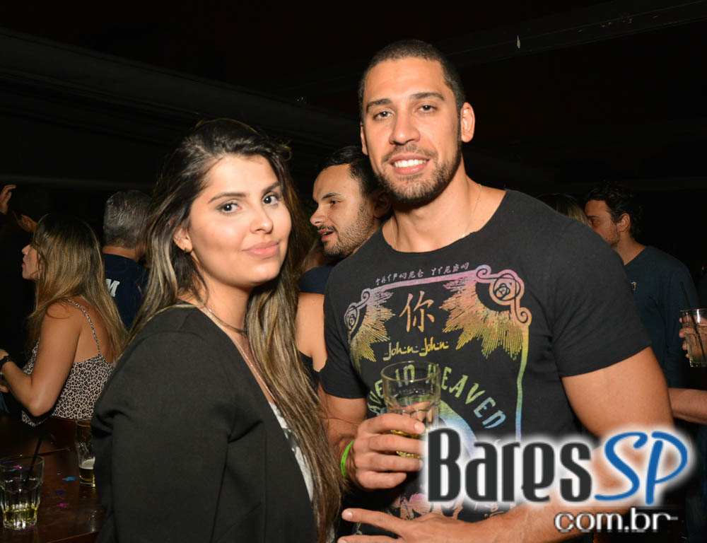 The Sailor comemorou o aniversário de 4 anos com show da Banda Cowbell e convidados The Sailor comemorou o aniversário de 4 anos com show da Banda Cowbell e convidados