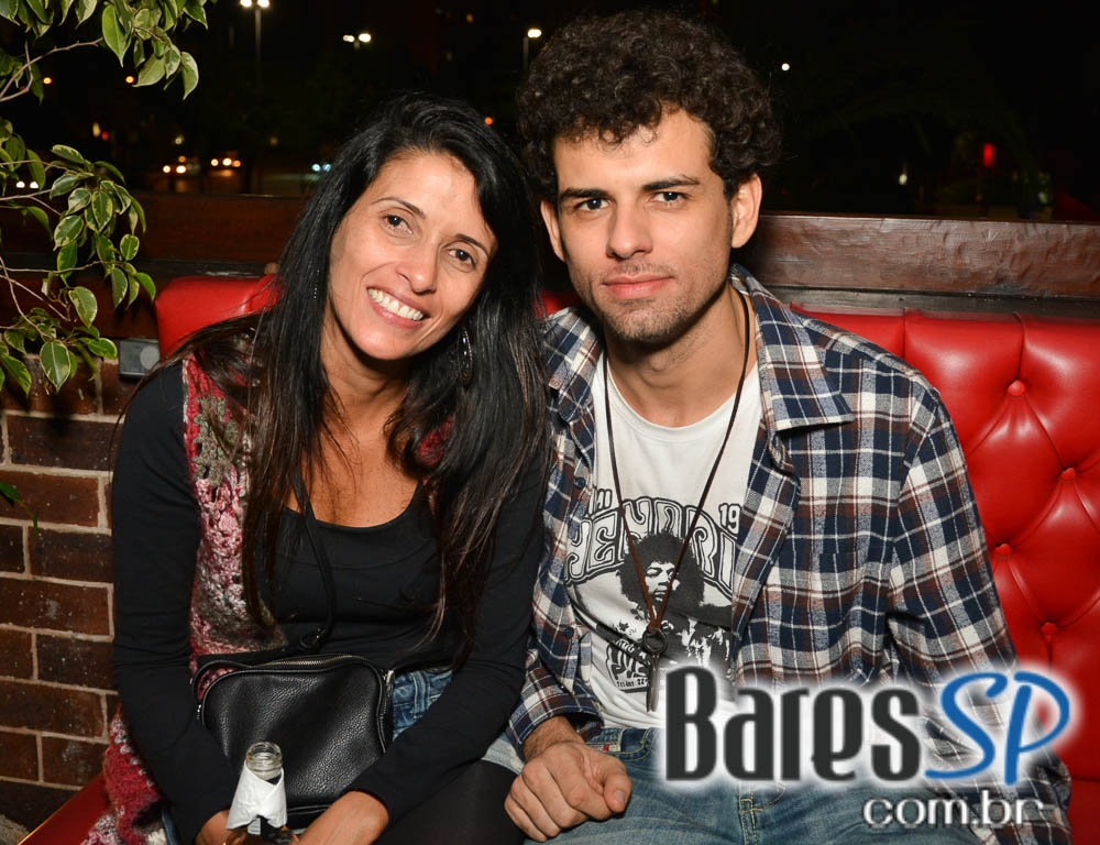 The Sailor comemorou o aniversário de 4 anos com show da Banda Cowbell e convidados The Sailor comemorou o aniversário de 4 anos com show da Banda Cowbell e convidados