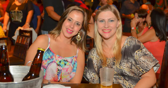 Lapa 40 Graus apresentou o show dos Amigos do Pagode 90 que cantou sucessos