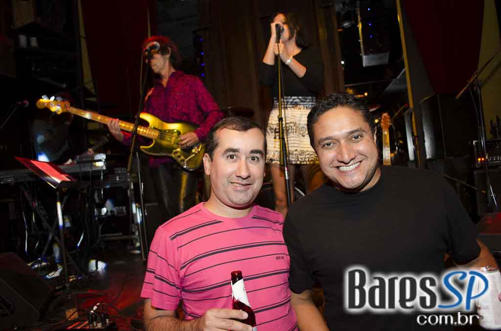 Bar Charles Edward recebeu o show da banda Big Lion e Kiko Zambianchi Bar Charles Edward recebeu o show da banda Big Lion e Kiko Zambianchi