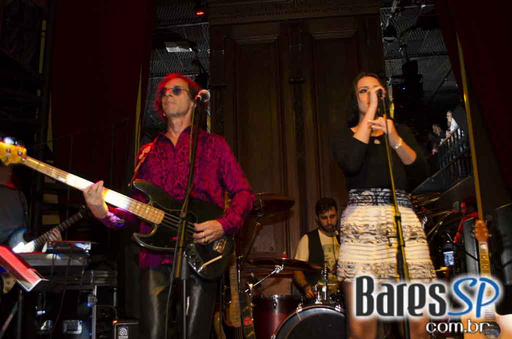 Bar Charles Edward recebeu o show da banda Big Lion e Kiko Zambianchi Bar Charles Edward recebeu o show da banda Big Lion e Kiko Zambianchi