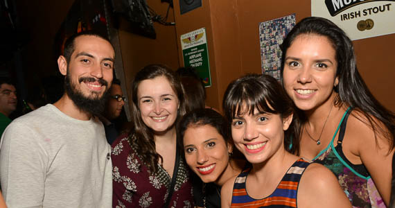 Jack Fast se apresentou no palco do Jet Lag Pub com muito groove, soul e funk