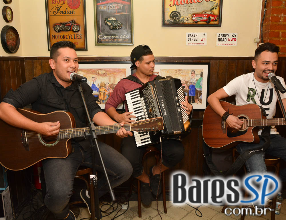 Dupla Brunno Martins e Rafael com o melhor do sertanejo no Bar Birô Dupla Brunno Martins e Rafael com o melhor do sertanejo no Bar Birô