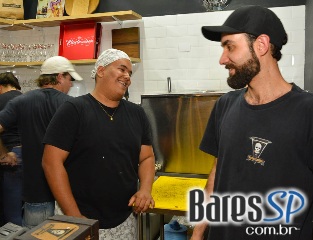 Food Truck Massa na Caveira abriu loja física na Zona Norte de São Paulo