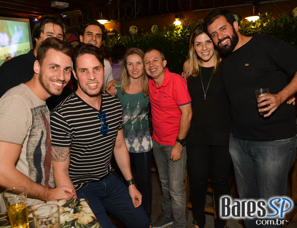 Noite da Cachaça com DJs residentes animaram a noite no Akbar Lounge e Disco Noite da Cachaça com DJs residentes animaram a noite no Akbar Lounge e Disco