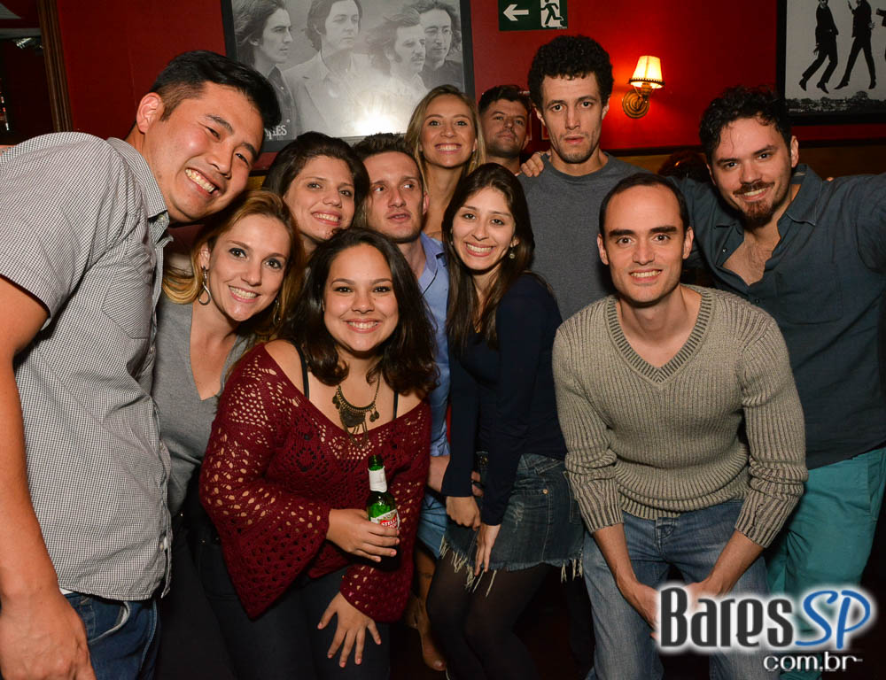 Banda Burnz e Sal Vincent comandaram a noite de sexta com muito rock no Republic Pub Banda Burnz e Sal Vincent comandaram a noite de sexta com muito rock no Republic Pub