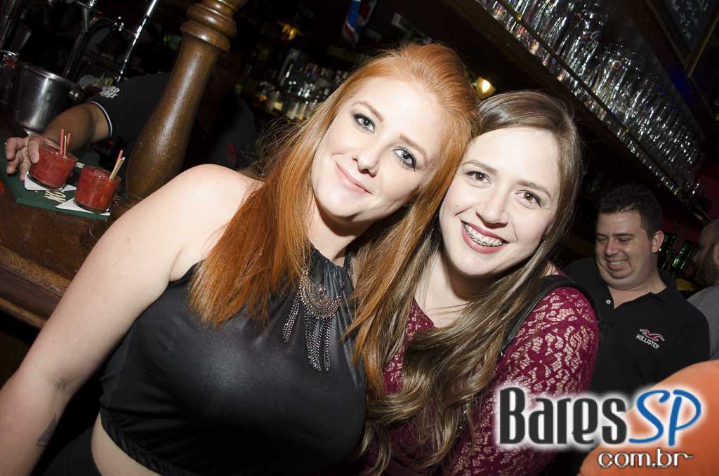 William Kim e banda Insônica com o melhor do pop rock no Republic Pub William Kim e banda Insônica com o melhor do pop rock no Republic Pub