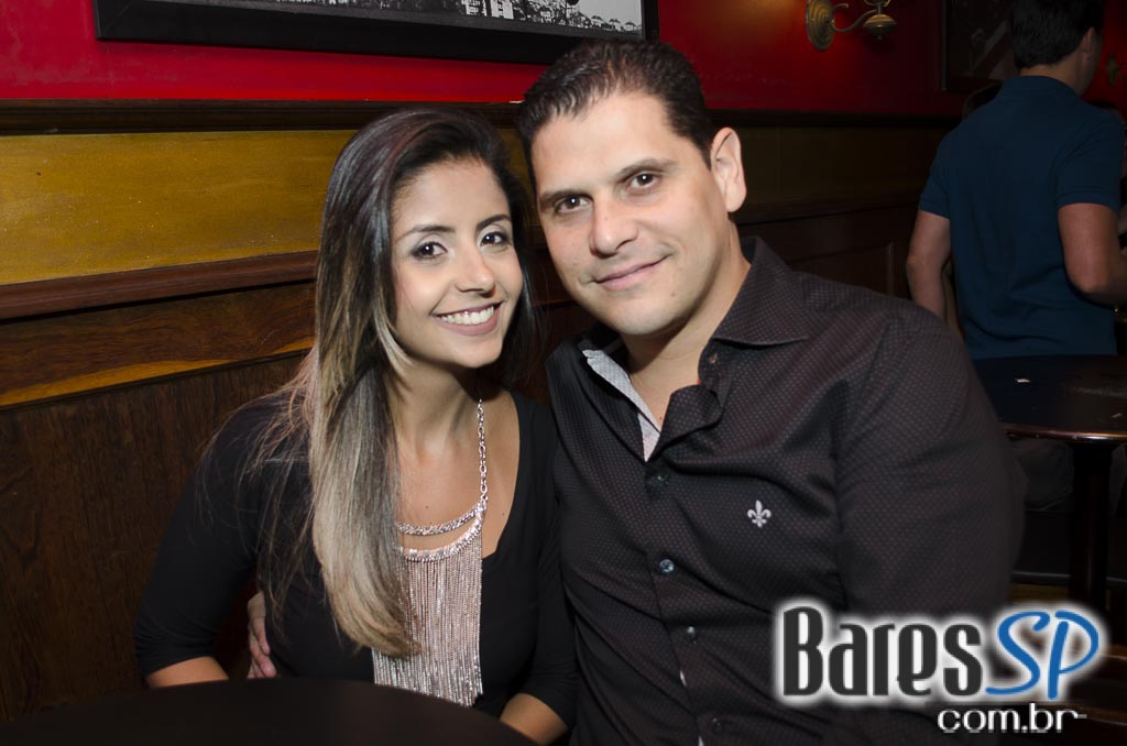 William Kim e banda Insônica com o melhor do pop rock no Republic Pub William Kim e banda Insônica com o melhor do pop rock no Republic Pub