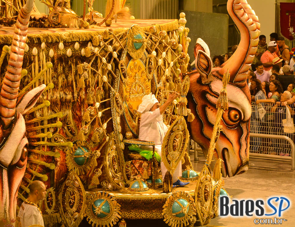 Camarote Bar Brahma recebeu Baile do Bem no Desfile das Capeão