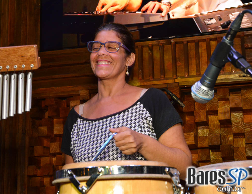 Alex Frontera Jazz e banda Bordel 69 comandaram o sábado do Ton Ton Jazz Alex Frontera Jazz e banda Bordel 69 comandaram o sábado do Ton Ton Jazz