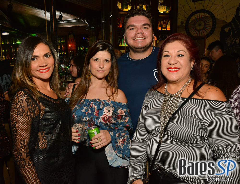 Big Foot agitou a noite com muita música no Dublin Live Music Big Foot agitou a noite com muita música no Dublin Live Music