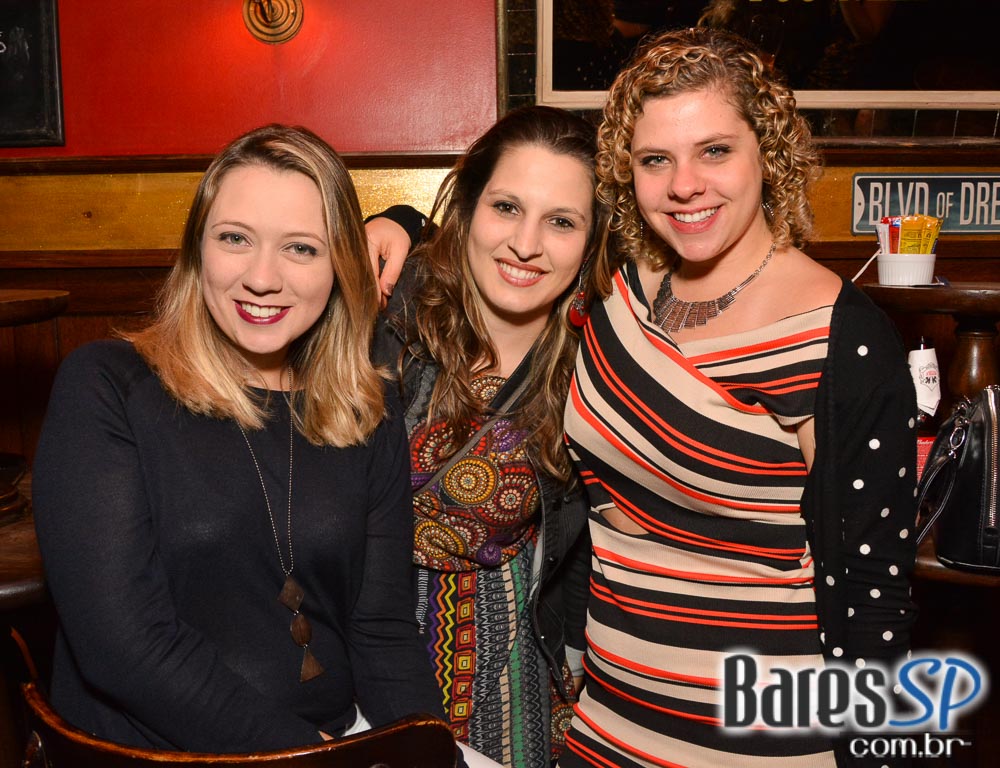 Banda Lincolns e Sal Vincent comandaram a noite com rock no Republic Pub Banda Lincolns e Sal Vincent comandaram a noite com rock no Republic Pub