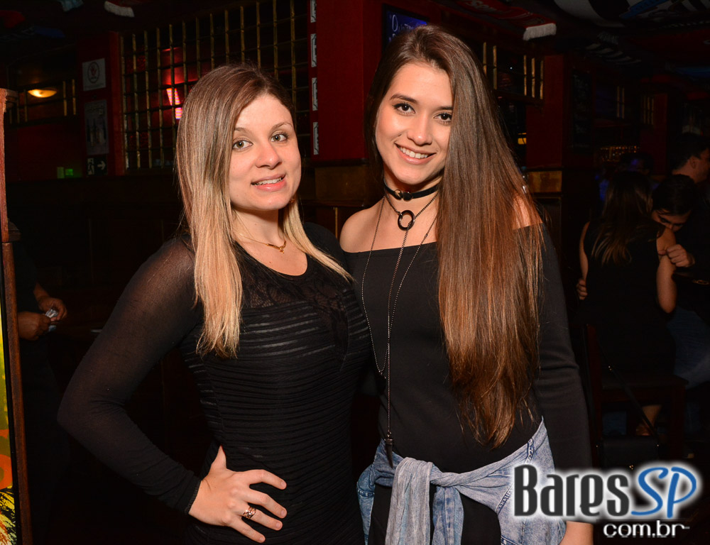 Banda Lincolns e Sal Vincent comandaram a noite com rock no Republic Pub Banda Lincolns e Sal Vincent comandaram a noite com rock no Republic Pub