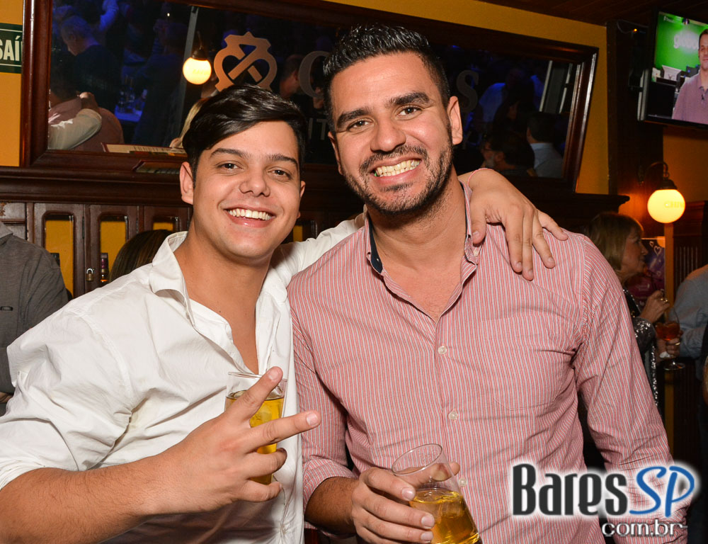 Bar Charles Edward realizou Festa do Cupido com Dom Paulinho Lima na sexta-feira, 09 de junho
