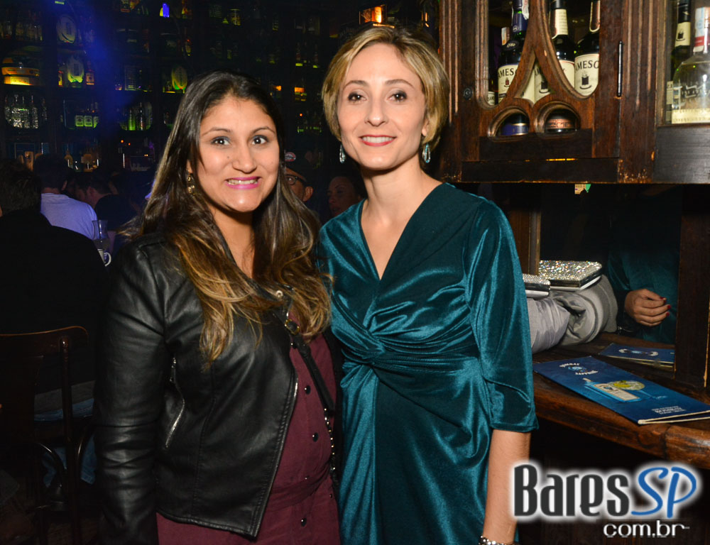 Banda Double Shot comandou a noite com muito pop rock no Dublin Banda Double Shot comandou a noite com muito pop rock no Dublin