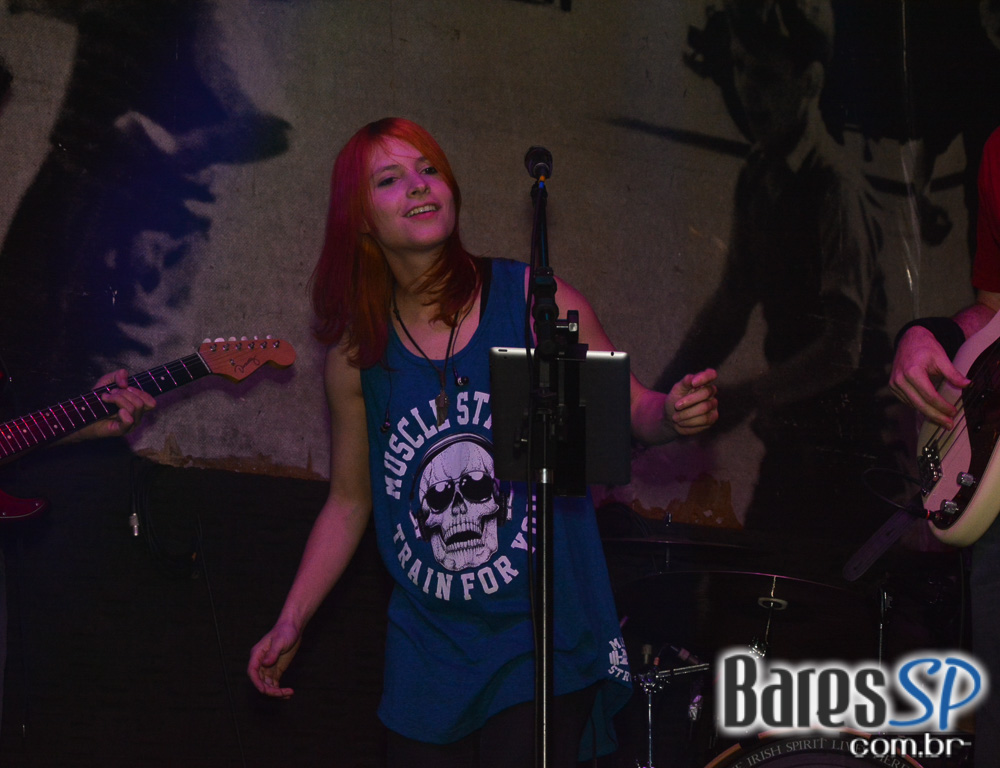 Banda Double Shot comandou a noite com muito pop rock no Dublin Banda Double Shot comandou a noite com muito pop rock no Dublin