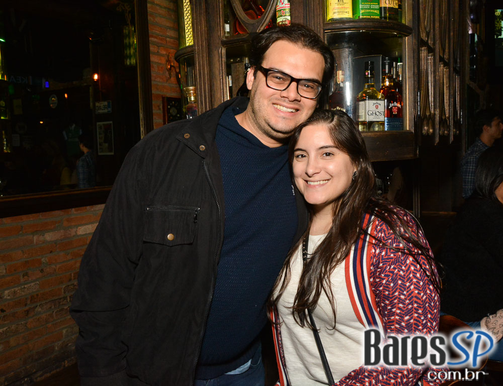 Banda Double Shot comandou a noite com muito pop rock no Dublin Banda Double Shot comandou a noite com muito pop rock no Dublin