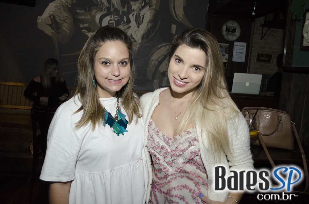 Banda Jack Fast comandou a noite com clássicos do pop rock no Dublin Banda Jack Fast comandou a noite com clássicos do pop rock no Dublin