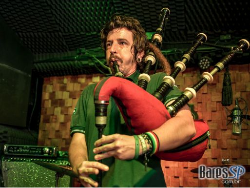 Dia de St. Patrick's com Karaoke Rockstar animou a noite no St. Paul's Pub - St. Patrick's Week