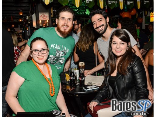 Finnegan's Pub comemora o St Patrick's Day dentro da mais pura tradição irlandesa