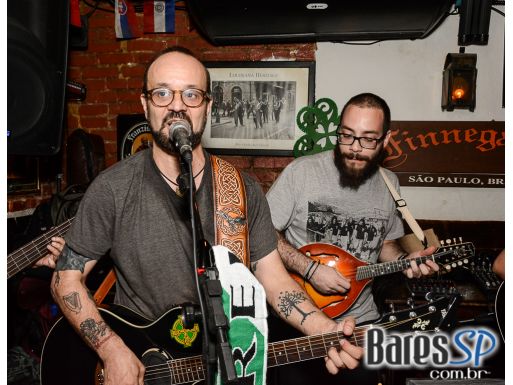 Finnegan's Pub comemora o St Patrick's Day dentro da mais pura tradição irlandesa