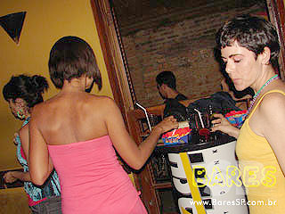 Noite super animada no Fidalga 33 - Ação Adria Noite super animada no Fidalga 33 - Ação Adria