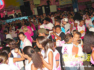 Ensaios de Carnaval na Rosas de Ouro Ensaios de Carnaval na Rosas de Ouro