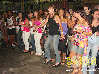 Ensaios de Carnaval na Rosas de Ouro Ensaios de Carnaval na Rosas de Ouro