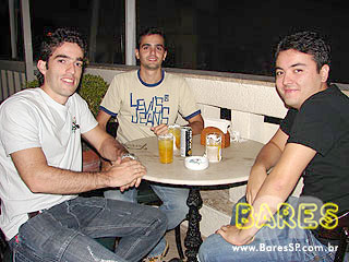 André Lellis, do bloco “Me Ama” na Mercearia São Roque - Jockey Club André Lellis, do bloco “Me Ama” na Mercearia São Roque - Jockey Club