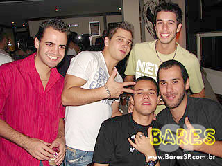 André Lellis, do bloco “Me Ama” na Mercearia São Roque - Jockey Club André Lellis, do bloco “Me Ama” na Mercearia São Roque - Jockey Club