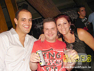 Saturday Nighty no Unha de Gato Saturday Nighty no Unha de Gato