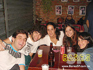 Saturday Nighty no Unha de Gato Saturday Nighty no Unha de Gato