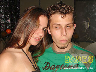 Saturday Nighty no Unha de Gato Saturday Nighty no Unha de Gato