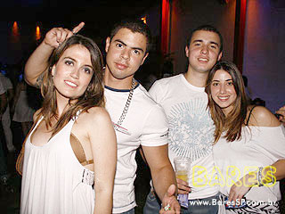 Warm-up do MOB Festival 2009 com Dj Hernan Cattaneo na Pacha Warm-up do MOB Festival 2009 com Dj Hernan Cattaneo na Pacha