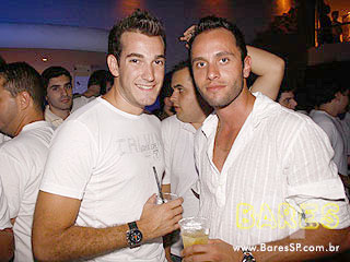 Warm-up do MOB Festival 2009 com Dj Hernan Cattaneo na Pacha Warm-up do MOB Festival 2009 com Dj Hernan Cattaneo na Pacha