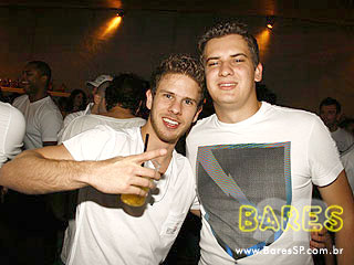 Warm-up do MOB Festival 2009 com Dj Hernan Cattaneo na Pacha Warm-up do MOB Festival 2009 com Dj Hernan Cattaneo na Pacha