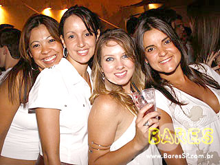 Warm-up do MOB Festival 2009 com Dj Hernan Cattaneo na Pacha Warm-up do MOB Festival 2009 com Dj Hernan Cattaneo na Pacha