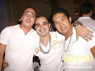 Warm-up do MOB Festival 2009 com Dj Hernan Cattaneo na Pacha Warm-up do MOB Festival 2009 com Dj Hernan Cattaneo na Pacha